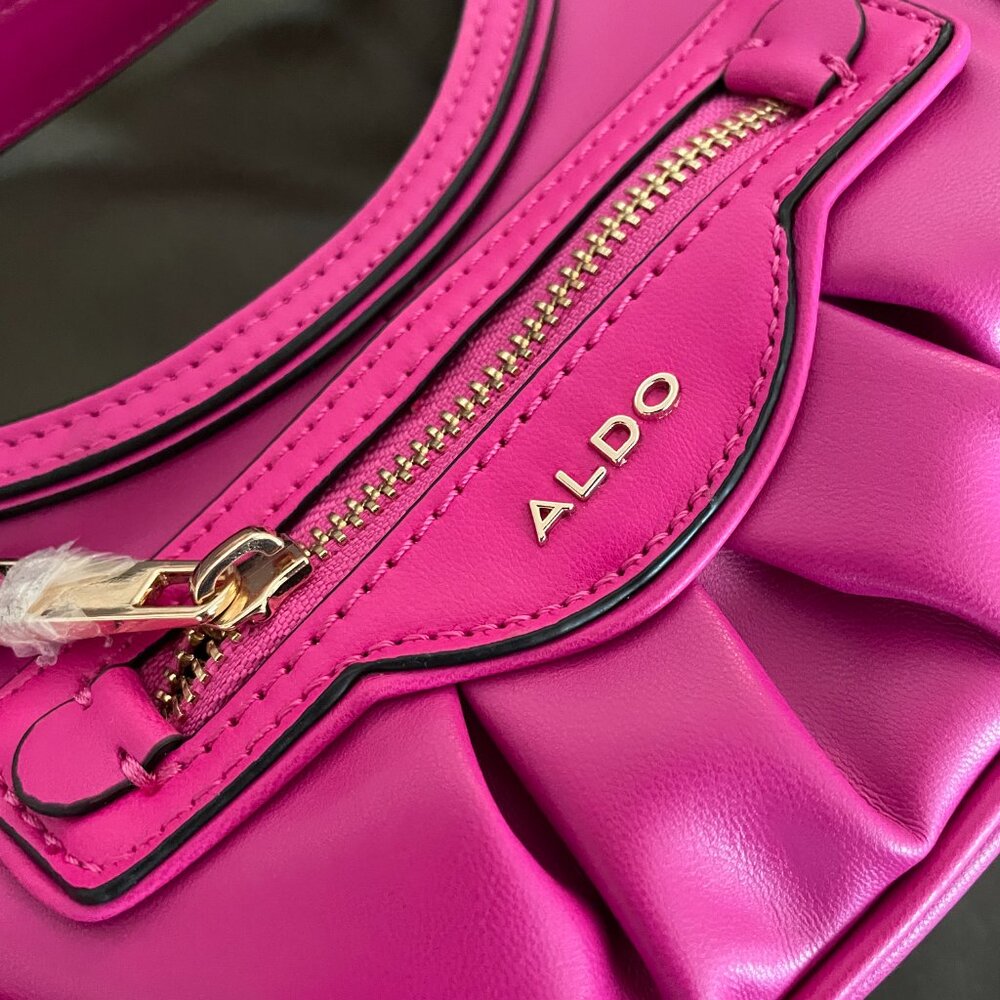 FIRM. Vintage ALDO Crossbody Shoulder Purse, Gorgeous Fuchsia & Gold. - Picture 5 of 13